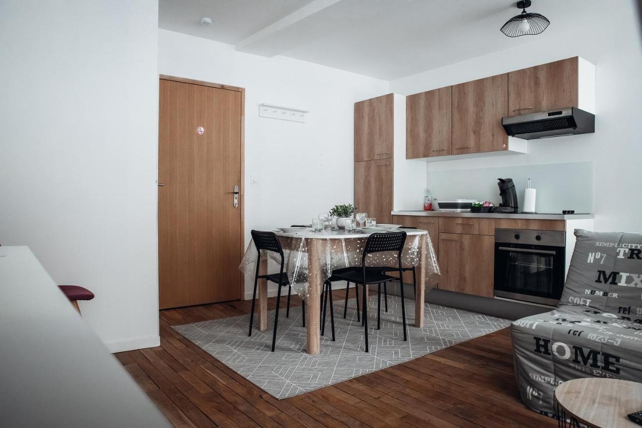 Spacieux Neuf Et Lumineux Hyper Centre Apartment Ernee Bagian luar foto