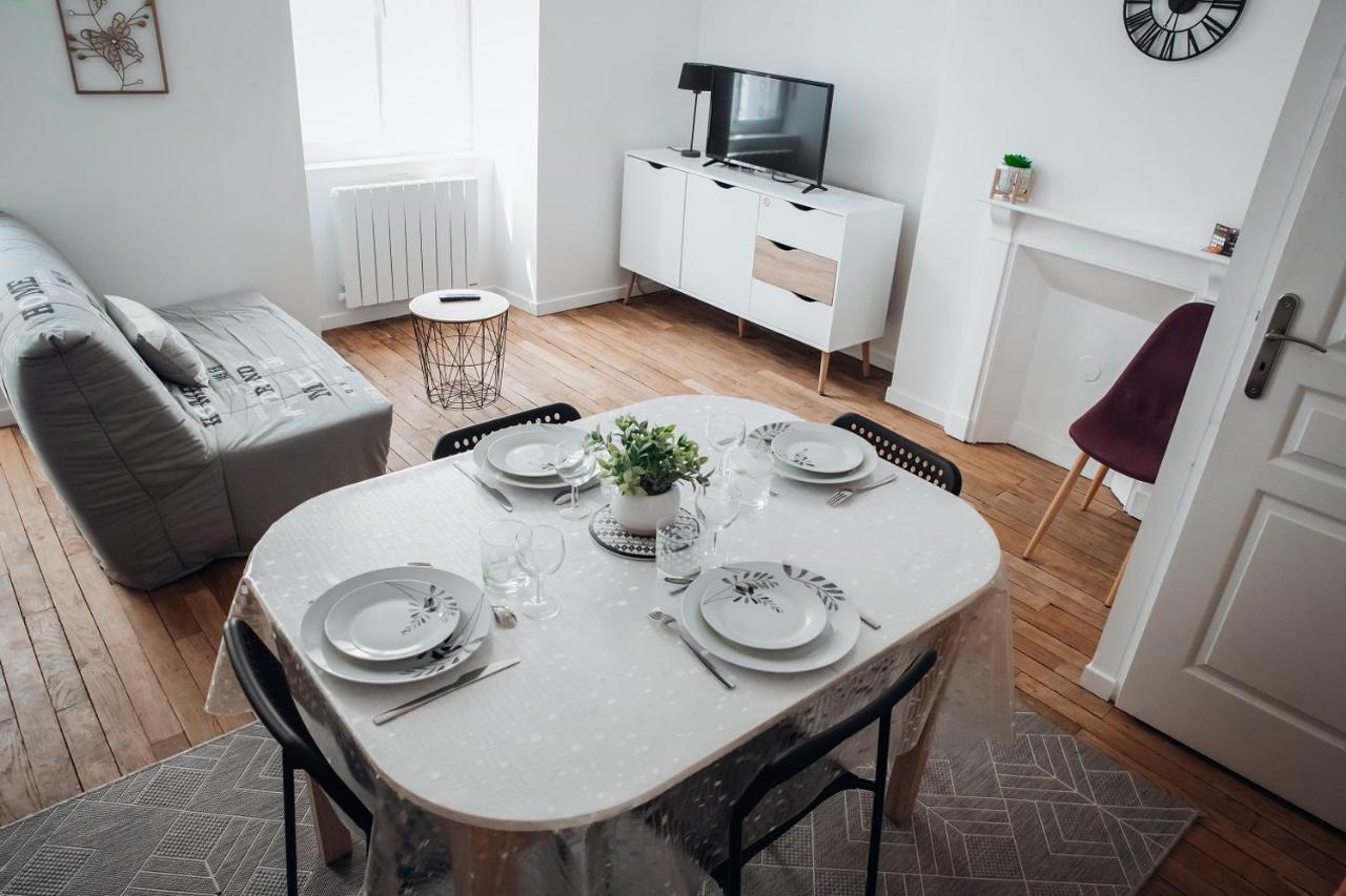 Spacieux Neuf Et Lumineux Hyper Centre Apartment Ernee Bagian luar foto