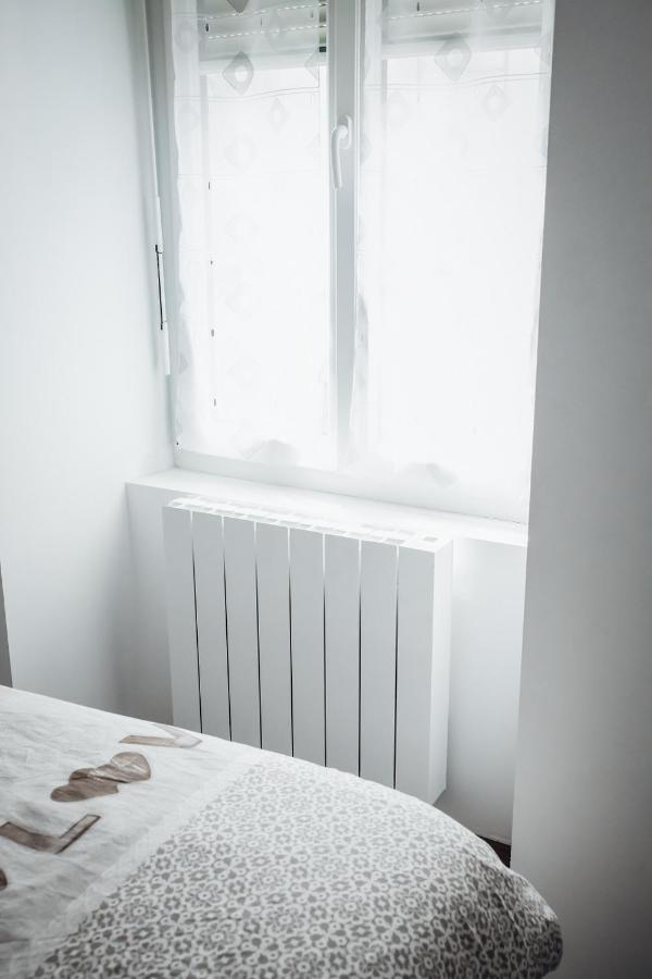 Spacieux Neuf Et Lumineux Hyper Centre Apartment Ernee Bagian luar foto