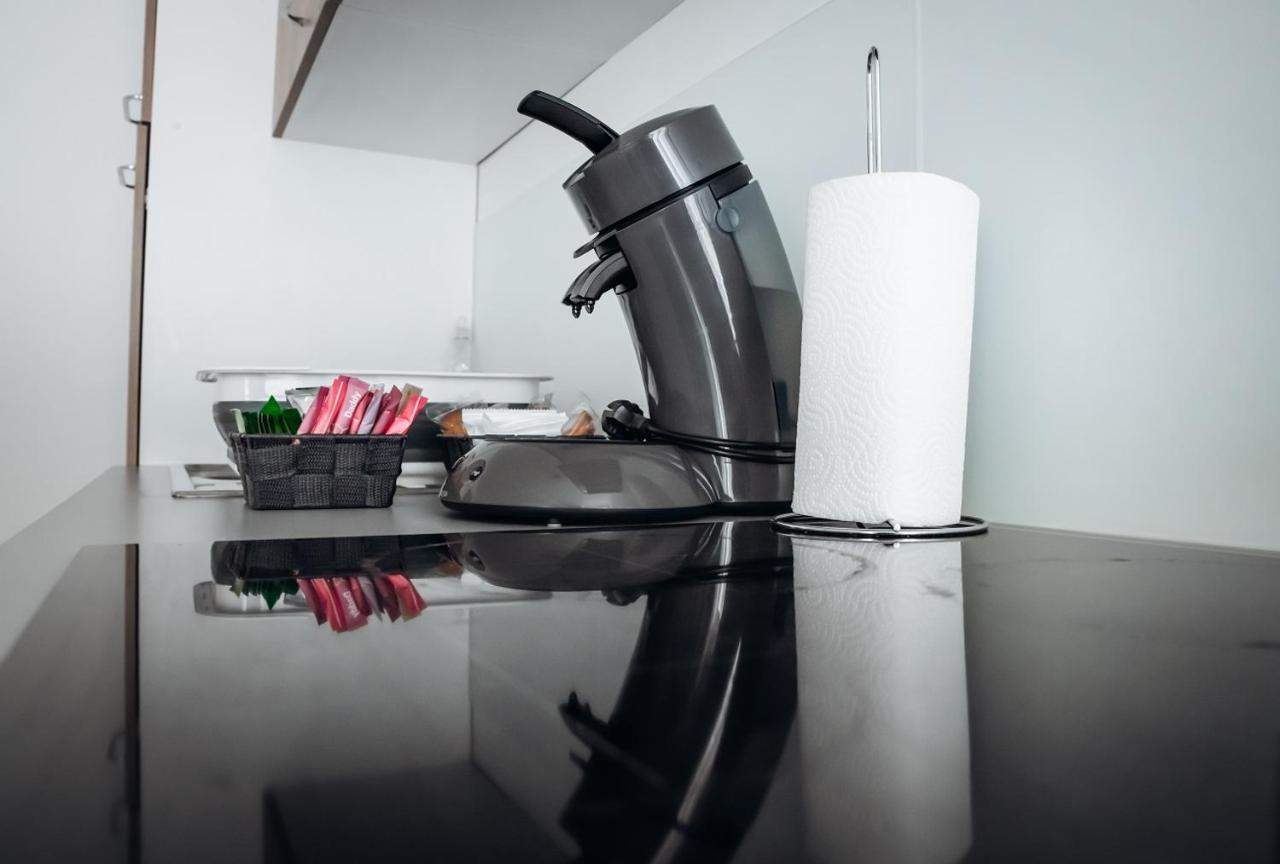 Spacieux Neuf Et Lumineux Hyper Centre Apartment Ernee Bagian luar foto